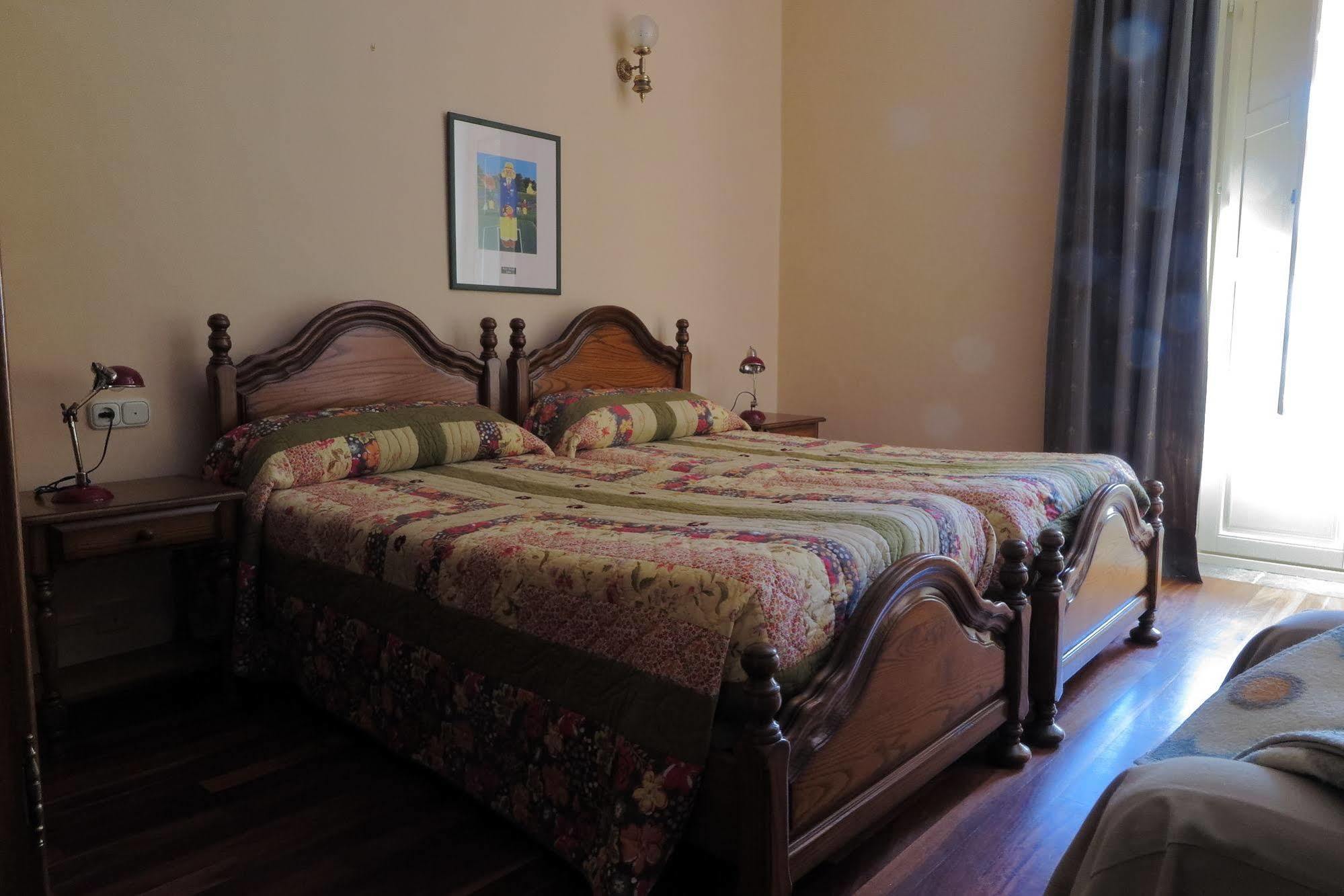 Hostal Esmeralda Comillas Eksteriør bilde