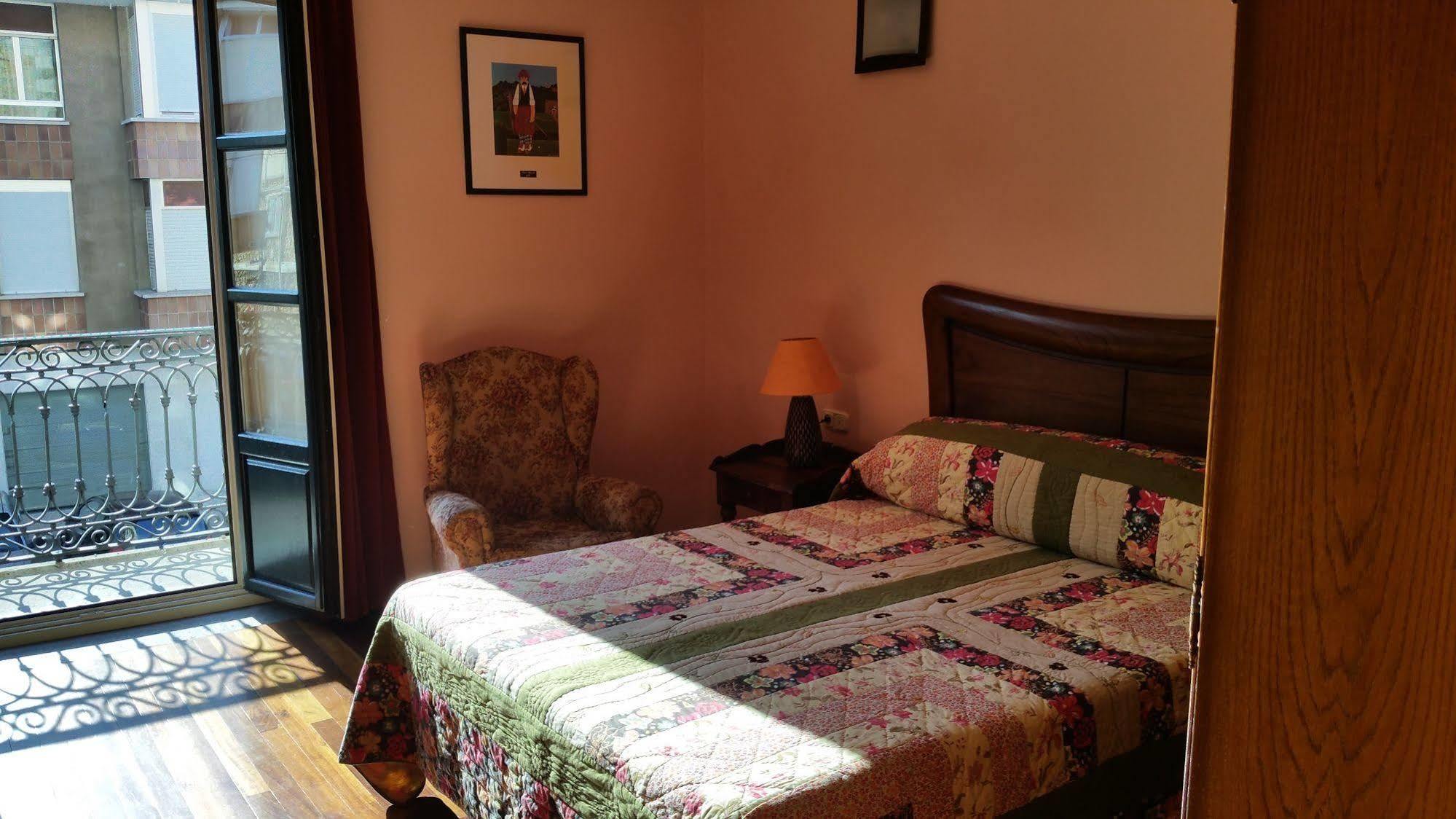 Hostal Esmeralda Comillas Eksteriør bilde
