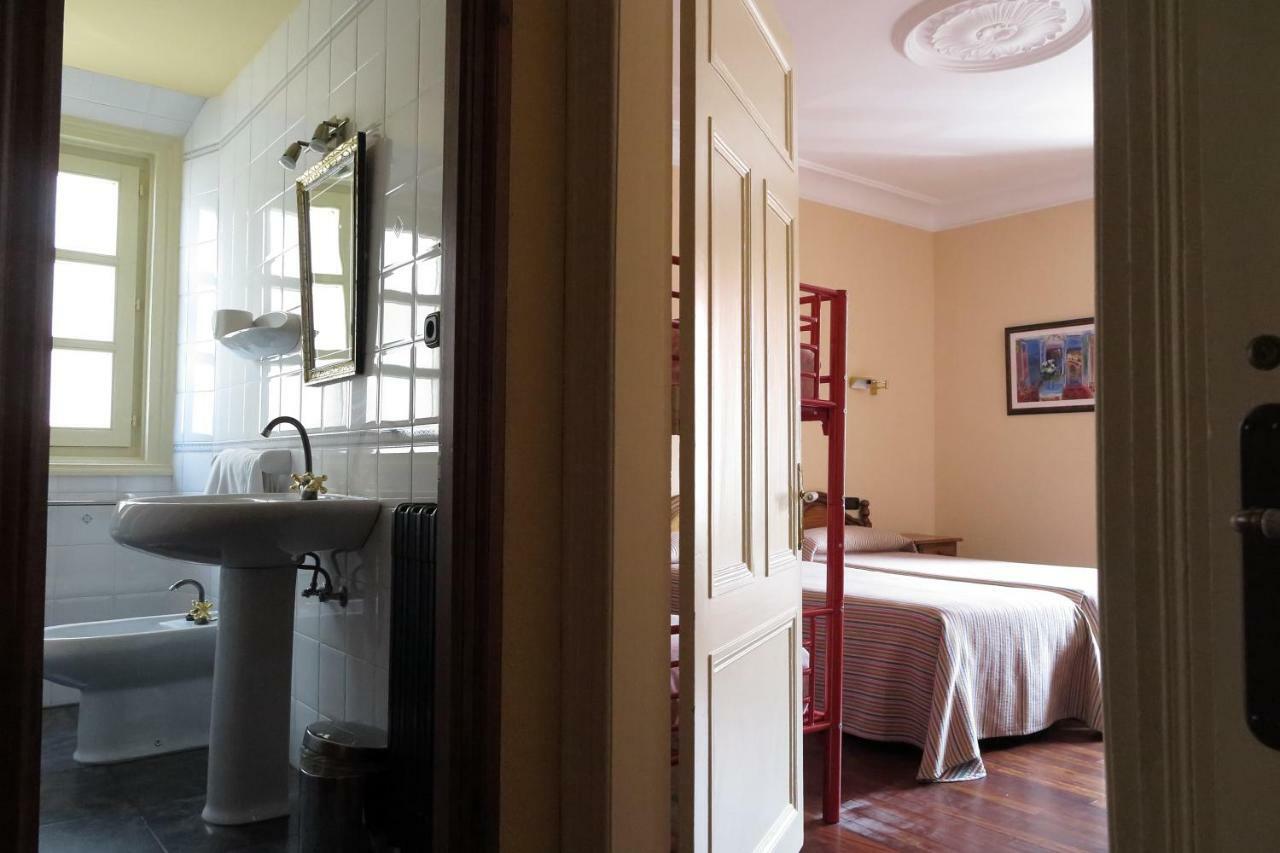 Hostal Esmeralda Comillas Eksteriør bilde